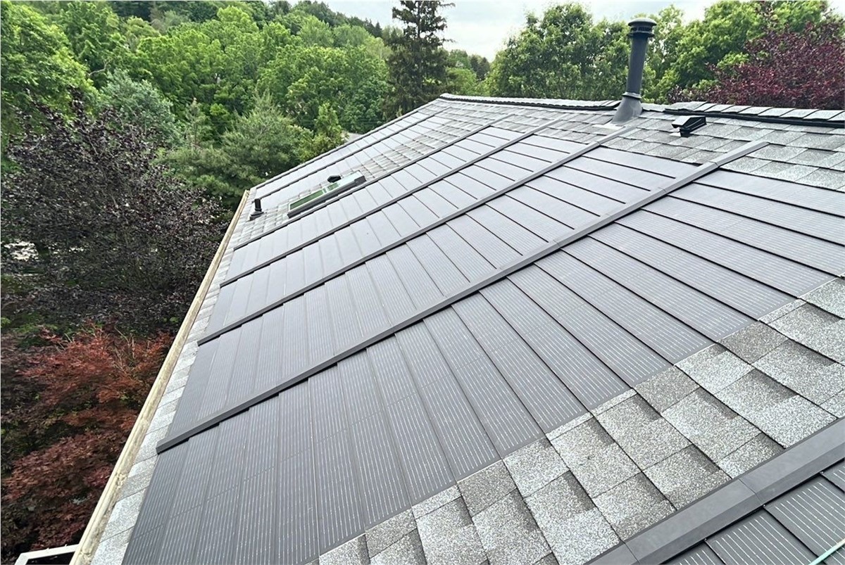 Resnick Roof Replaces Roof & Installs Integrated Solar Shingles on a McMurray, PA Home